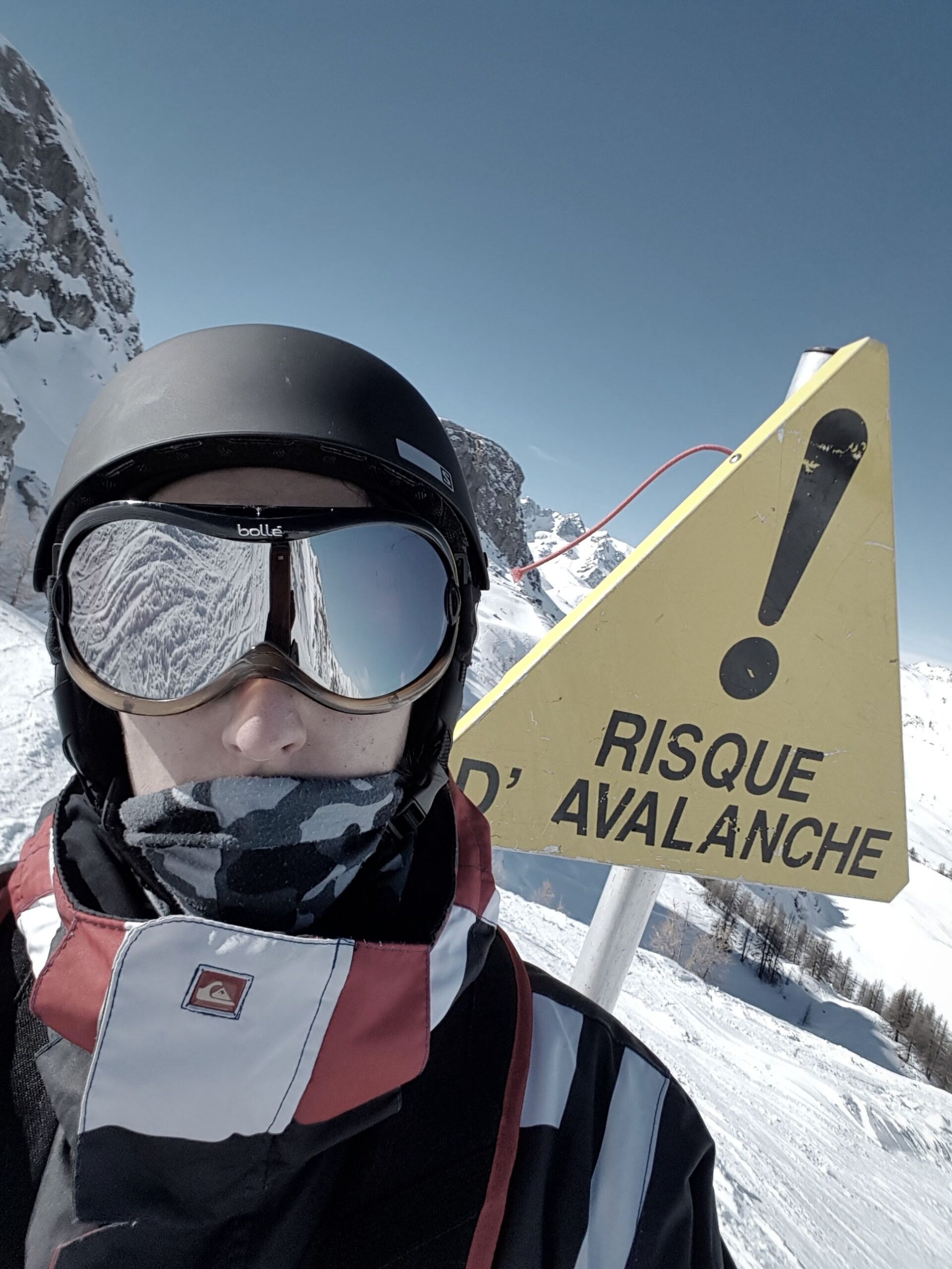 Stanislas Mihaljcuk snowboarding in the Alps